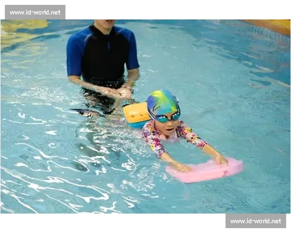 游泳冠军私藏防溺指南：5 招保命技巧，家长孩子必学！